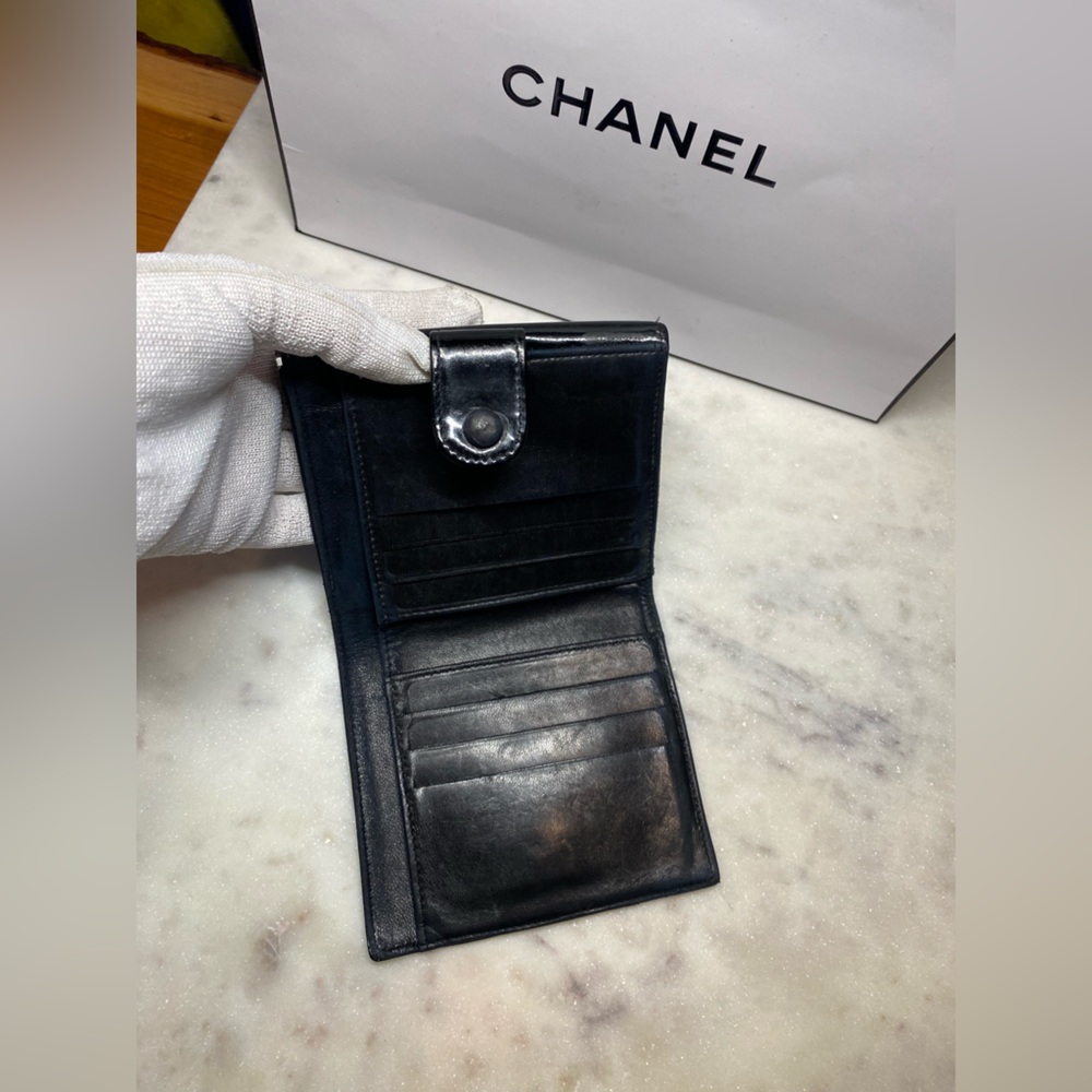 Chanel patent leather Wallet - Picture 5 of 9